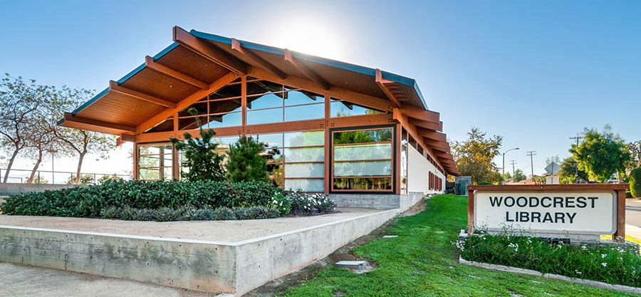 Exterior photo of Woodcrest Library